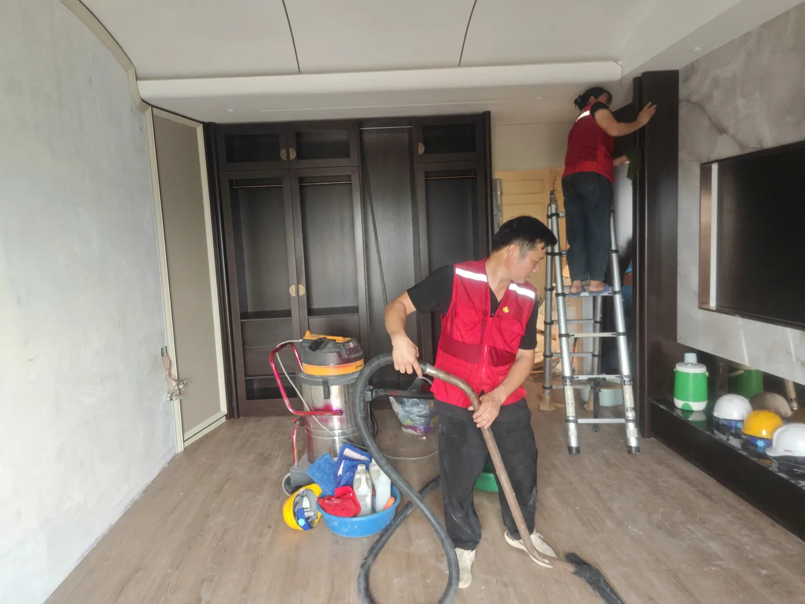 Vệ sinh nhà mẫu dự án HỒNG HẠC CiTy Phú MỸ HƯNG